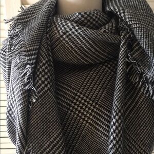 COTTON ON Black & White Large 58x58 Soft Scarf BNWT 💥1 Left💥
